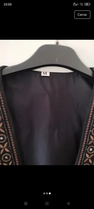 Chaleco negro bordado talla M