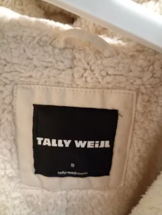 Giacca imbottita beige con cappuccio