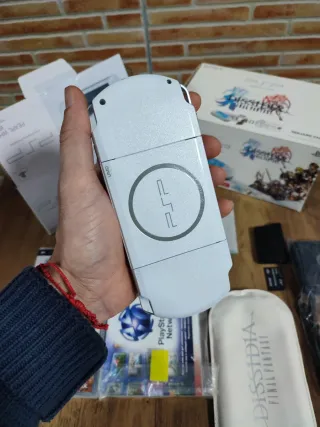 PSP Slim 3004 Blanco Final Fantasy