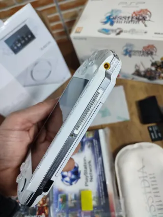 PSP Slim 3004 Blanco Final Fantasy