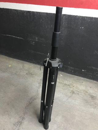 Altavoz Skytec Amplificado + Trípode