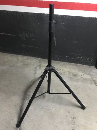 Altavoz Skytec Amplificado + Trípode