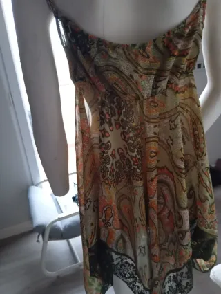 Lote 2 Camisetas Tejido Translúcido + Falda Verde