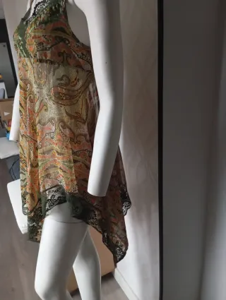 Lote 2 Camisetas Tejido Translúcido + Falda Verde