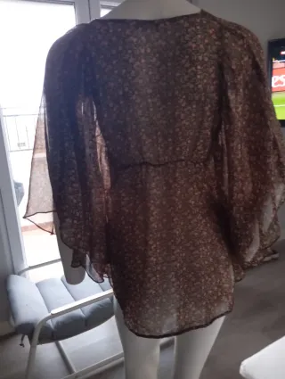 Lote 2 Camisetas Tejido Translúcido + Falda Verde