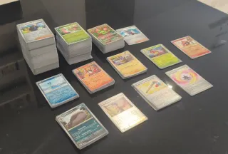 Lotto 1.3 Kg Carte Pokemon Holo e Reverse