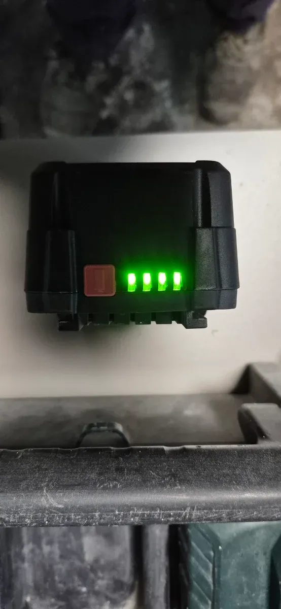 Sierra Sable Metabo SSE 18 LTX+baterias