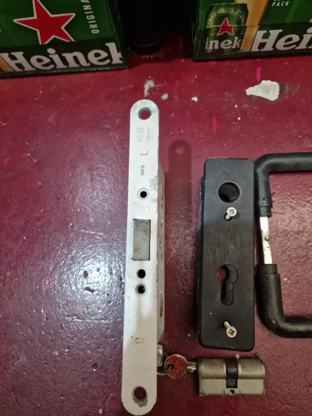 Cerradura Puerta Trasera / Cortafuegos