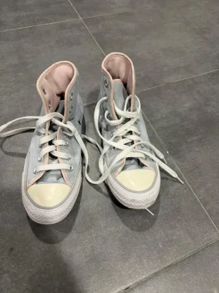 Zapatillas Converse Grises y Rosas