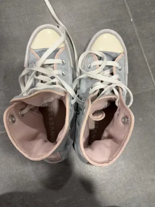 Zapatillas Converse Grises y Rosas