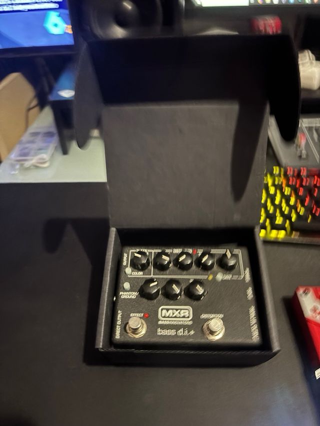 MXR M80 Bass D.I.+ Preamplificador Bajo