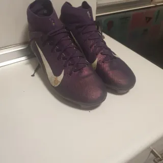 Zapatillas Nike Futbol Moradas Talla45