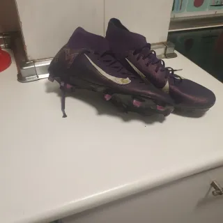 Zapatillas Nike Futbol Moradas Talla45