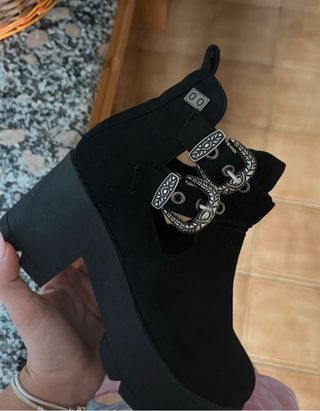 Botines negros serraje hebillas talla 38