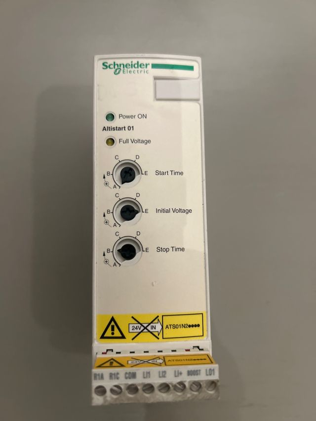 Arrancador Suave Schneider Altistart 01 ATS01