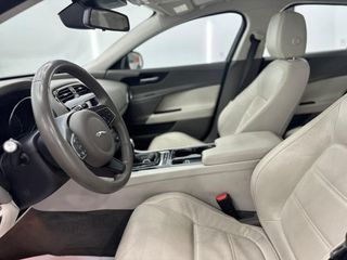 Jaguar XE 2.0 AJ200D Diesel RWD 180cv Portfolio Nacional - 84.000Km