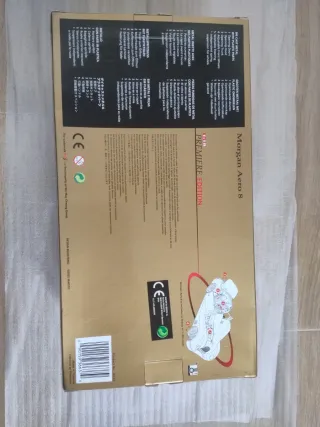 Coche a escala Morgan Aero 8 1/18