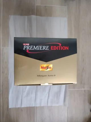 Coche a escala Morgan Aero 8 1/18