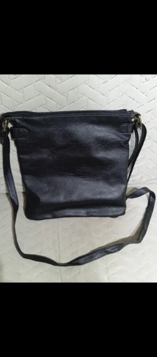 Bolso mujer negro cruzado u hombro. Atmosphere