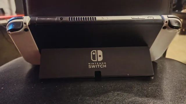 Nintendo Switch OLED Blanca y Negra