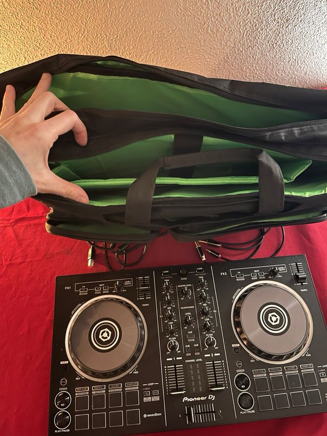 Controladora DJ Pioneer DDJ-RB bolsas y cables