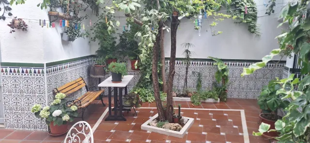 PARTICULAR VENDE CASA UNIFAMILIAR ZONA FERIA