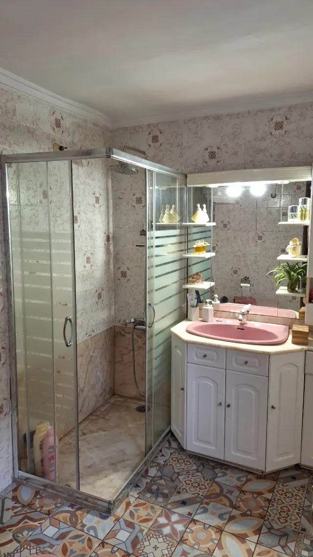 PARTICULAR VENDE CASA UNIFAMILIAR ZONA FERIA