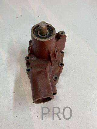 Bomba agua camion renault s130 nueva