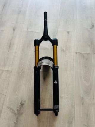 Suspensão Fox 36 Factory 160mm grip x2 2025