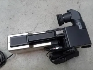 Videocamera Hitachi VK-C870