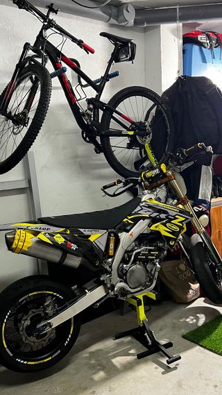 Suzuki RMZ 450 Supermotard de circuito