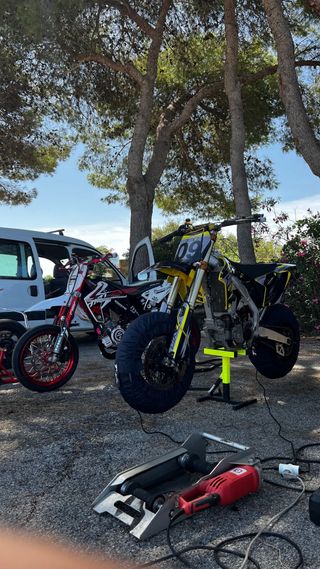 Suzuki RMZ 450 Supermotard de circuito