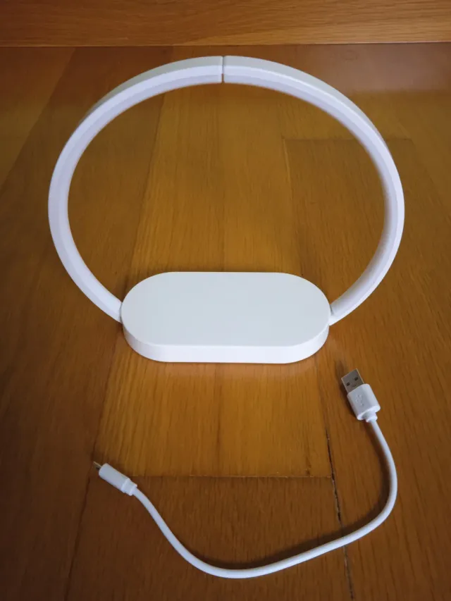 Lámpara LED y Cargador Inalámbrico