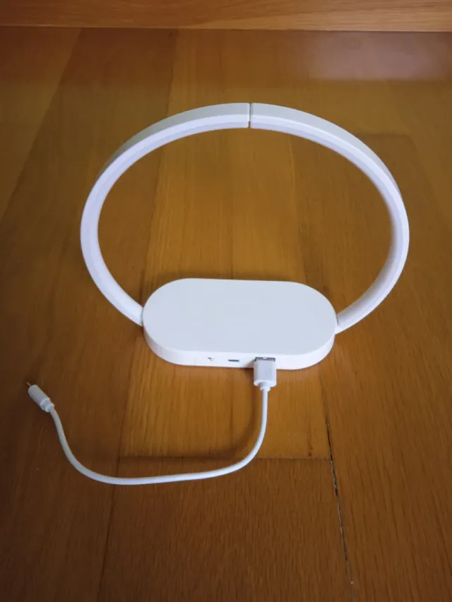 Lámpara LED y Cargador Inalámbrico