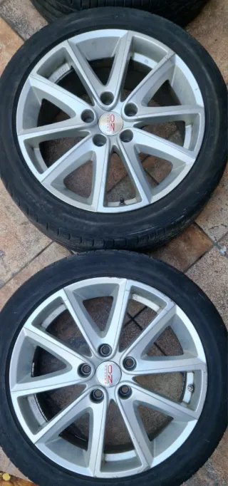 4 Llantas 17 pulgadas 5x114.3 buje 67.1