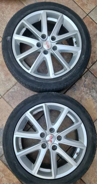 4 Llantas 17 pulgadas 5x114.3 buje 67.1