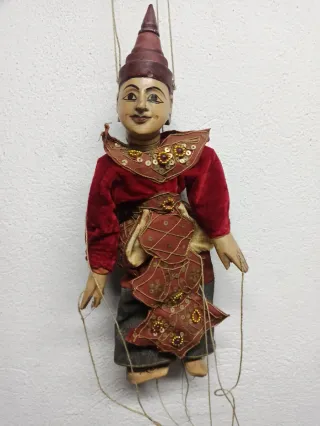Antigua Marioneta tradicional Tailandesa.