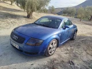 Audi TT Azul