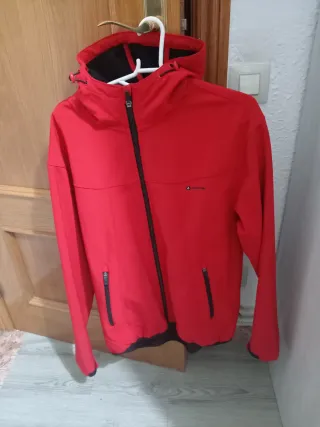 Cazadora Mountain Roja