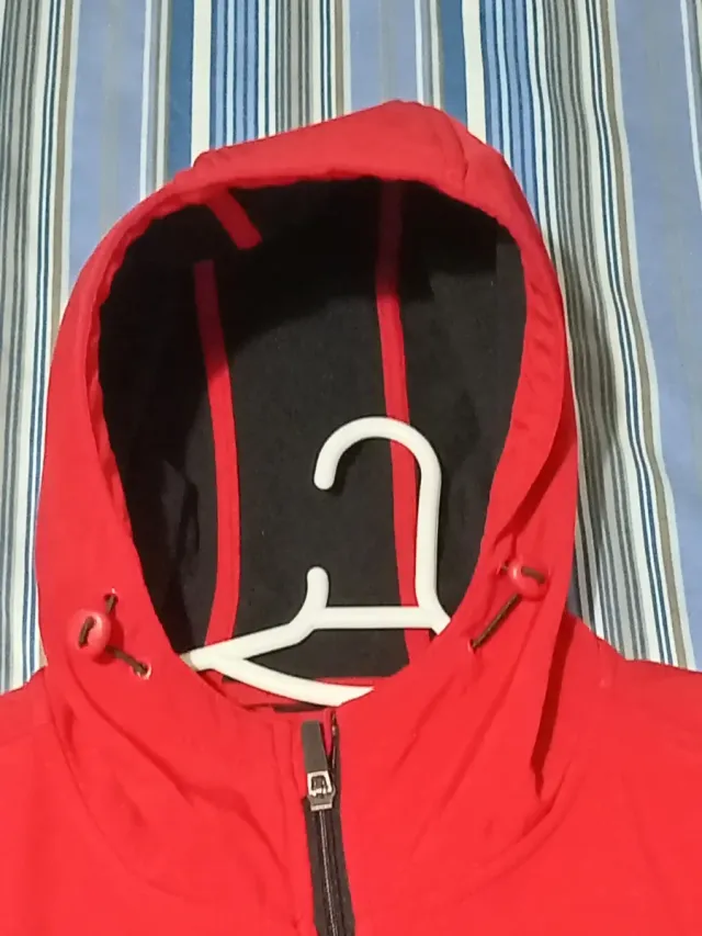 Cazadora Mountain Roja