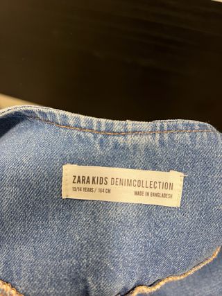 Peto largo vaquero con bolsillos