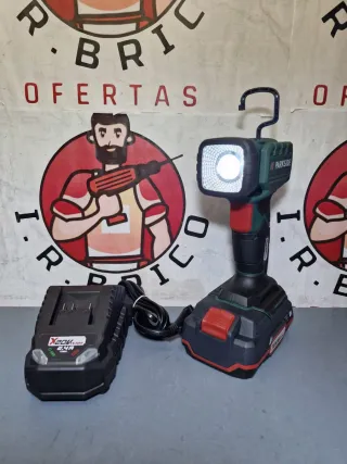 Linterna LED Parkside 20V Nueva