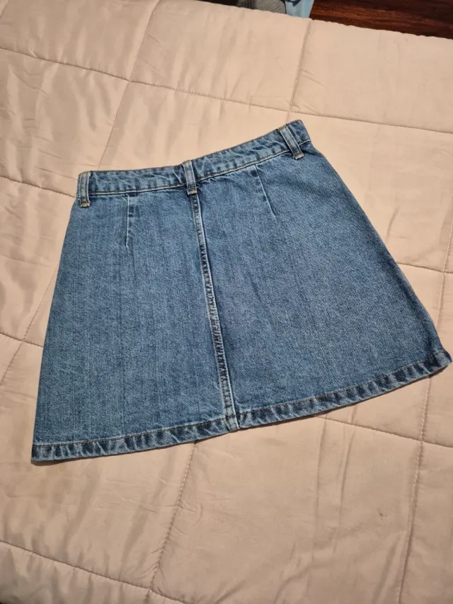 Falda vaquera Bershka botones