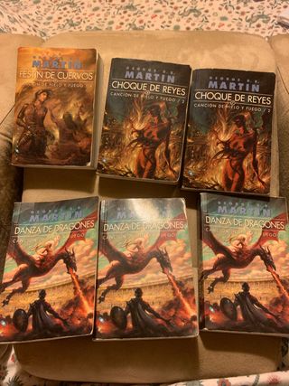 6 libros  de Juego tronos  coleccionables