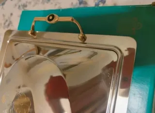 Vassoio Acciaio Inox e Oro con Manici e Coperchio