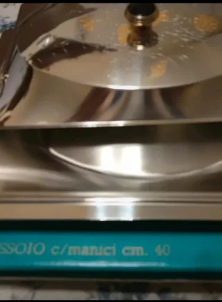 Vassoio Acciaio Inox e Oro con Manici e Coperchio