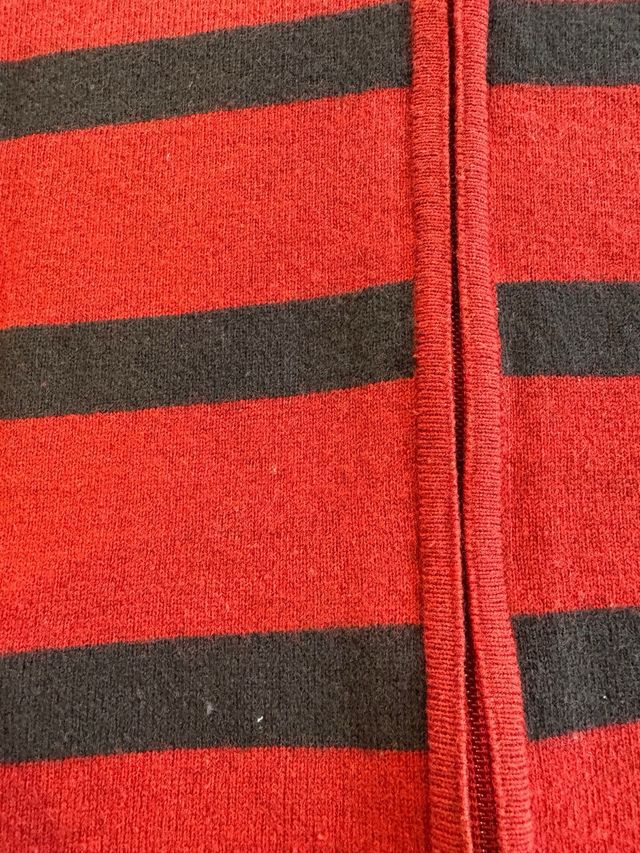 Chaqueta Lacoste Rayas Roja y Negra T-4