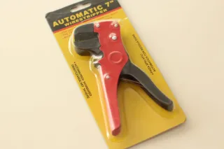 Pelacables manual Rojo/Negro.