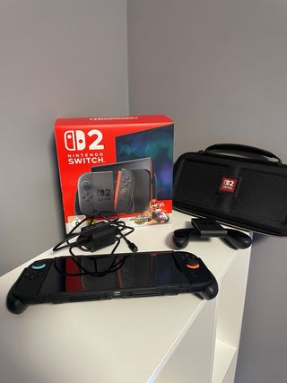 NINTENDO SWITCH 2 COMO NUEVA
