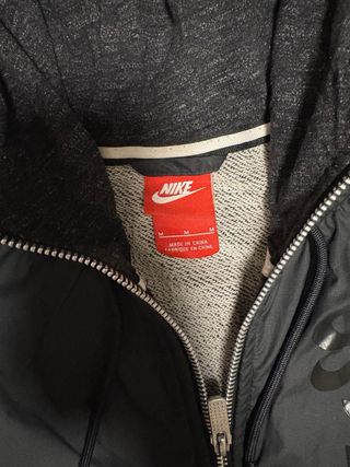 Chaqueta Nike Talla M Negra y Gris